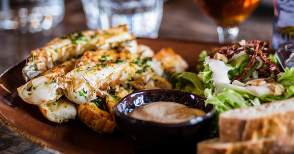 Why Our Plates & Trays Are the Perfect Choice for Dining